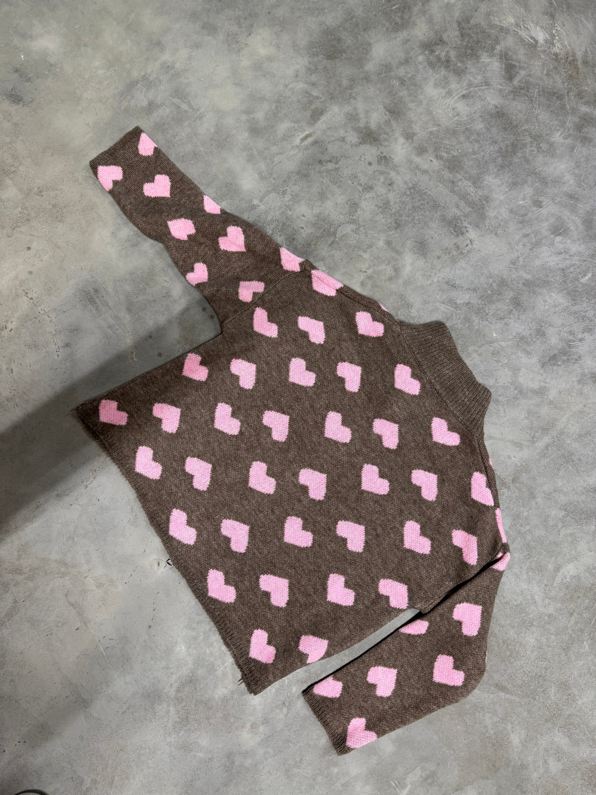 Zipper Strickjacke mit Herzchen taupe/rosa