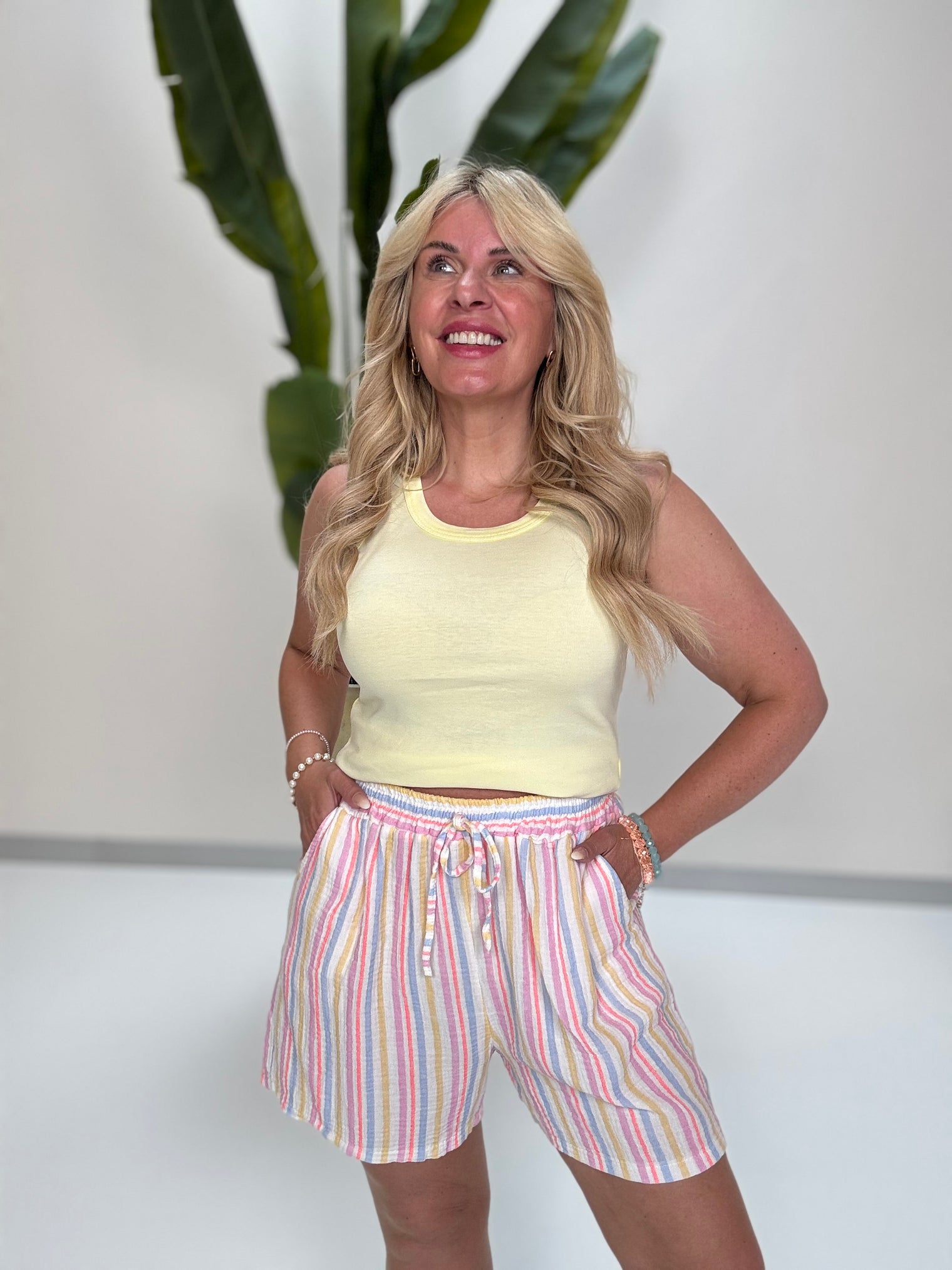 Musselin Shorts weiß SMALL STRIPES weiß/blau/rosa/gelb/orange