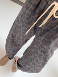 Stylische Barrel Hose LEO MYSTIQUE dark leo mit Tunnelzug