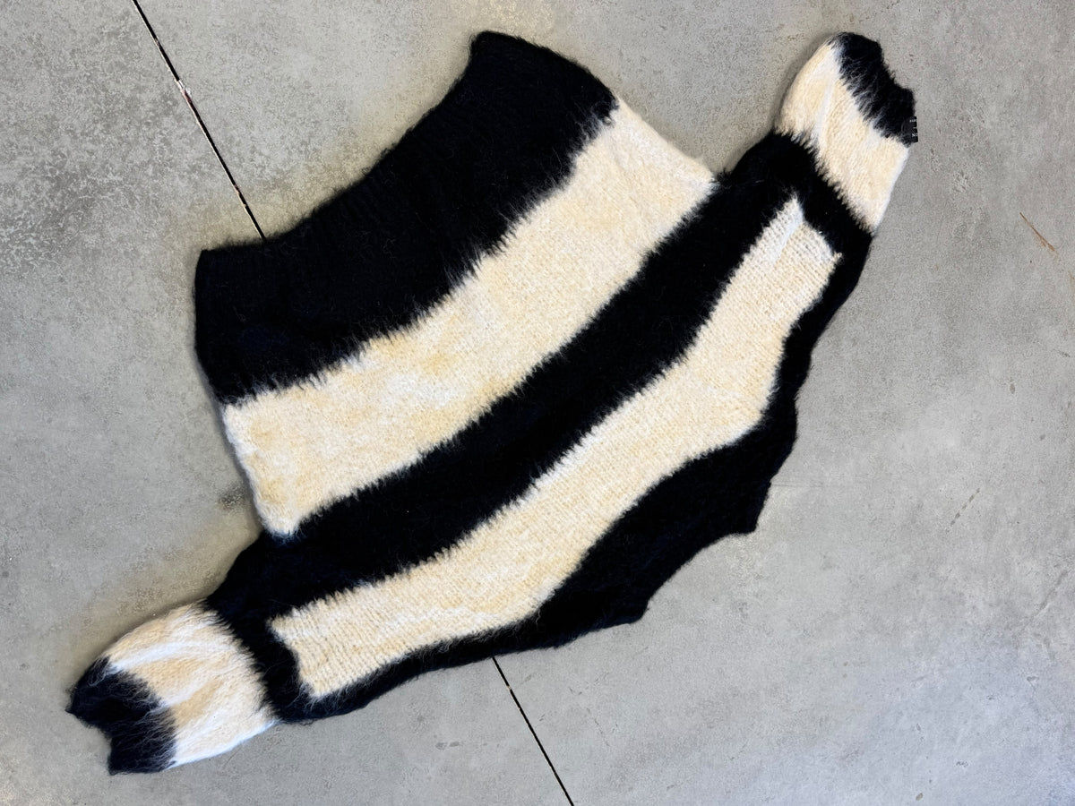 Strickpullover mit Patch schwarz/creme