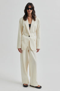 Second Female Wavy Blazer