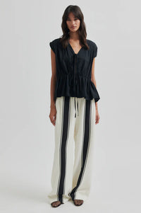 Second Female Lie Trousers