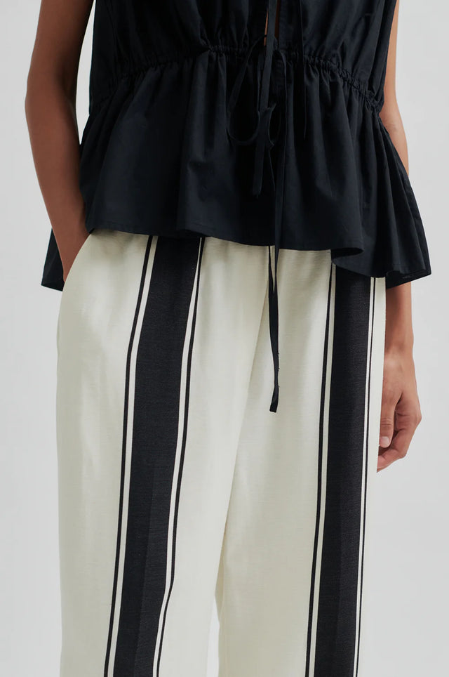 Second Female Lie Trousers