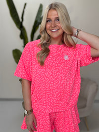 Shirt kurzarm hot fuchsia LEO LOVER AMOUR rosa mit Patch