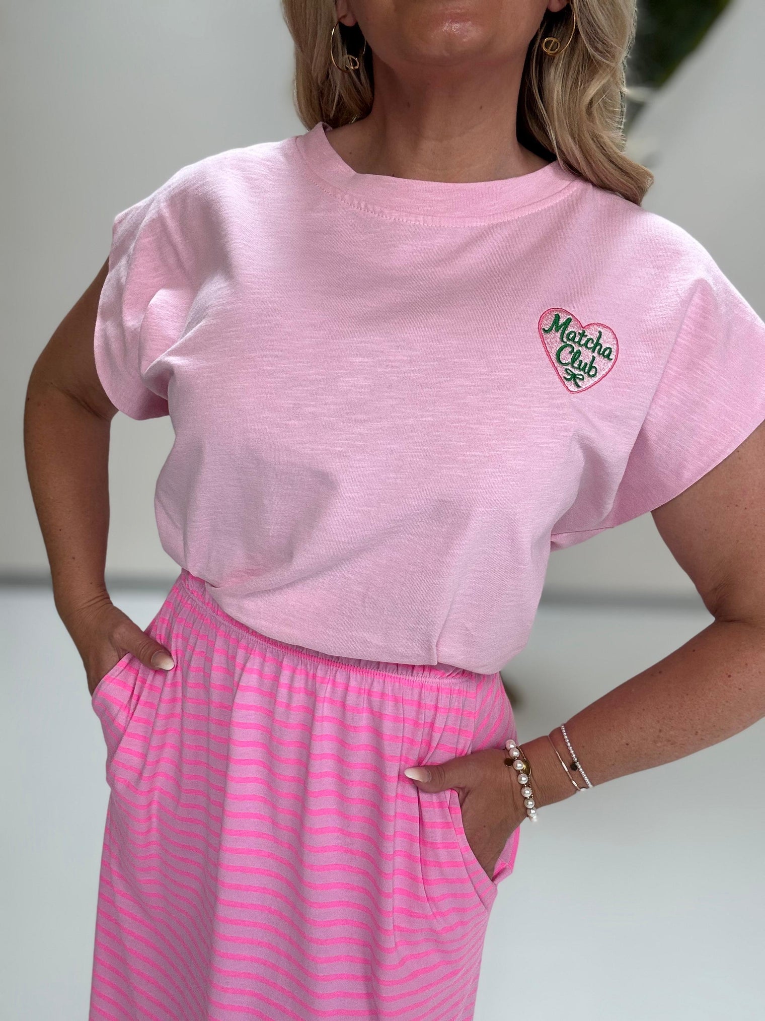 Rock mit Schlitzen & seitlichen Eingriff Taschen rosa/pink gestreift