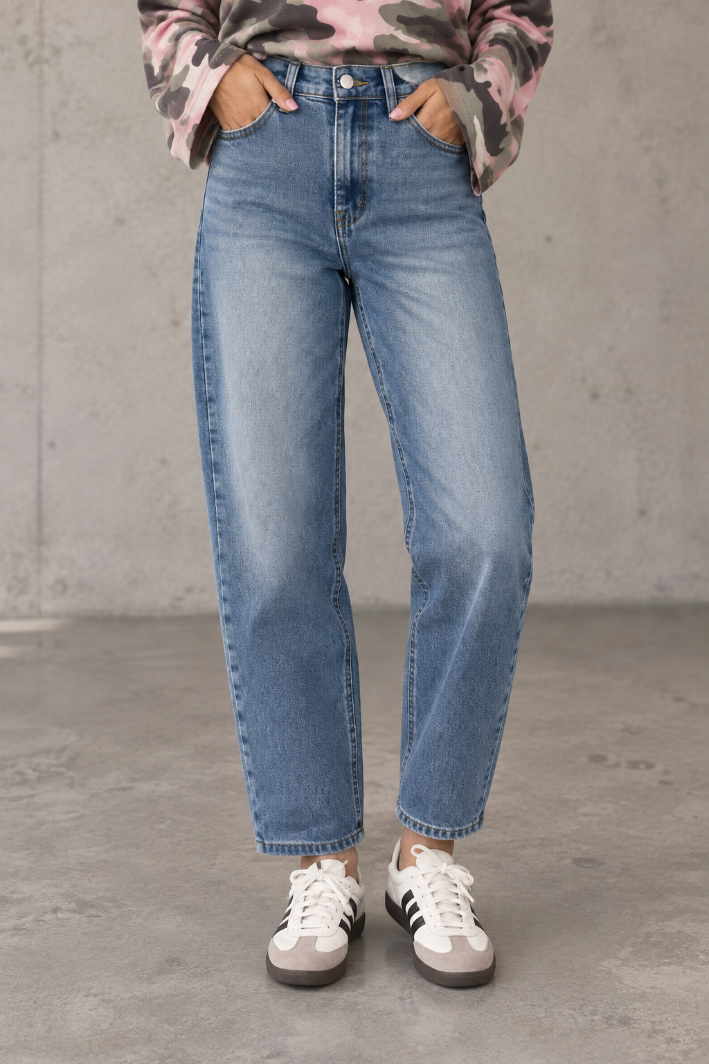 Stretch Mom Jeans light denim blue