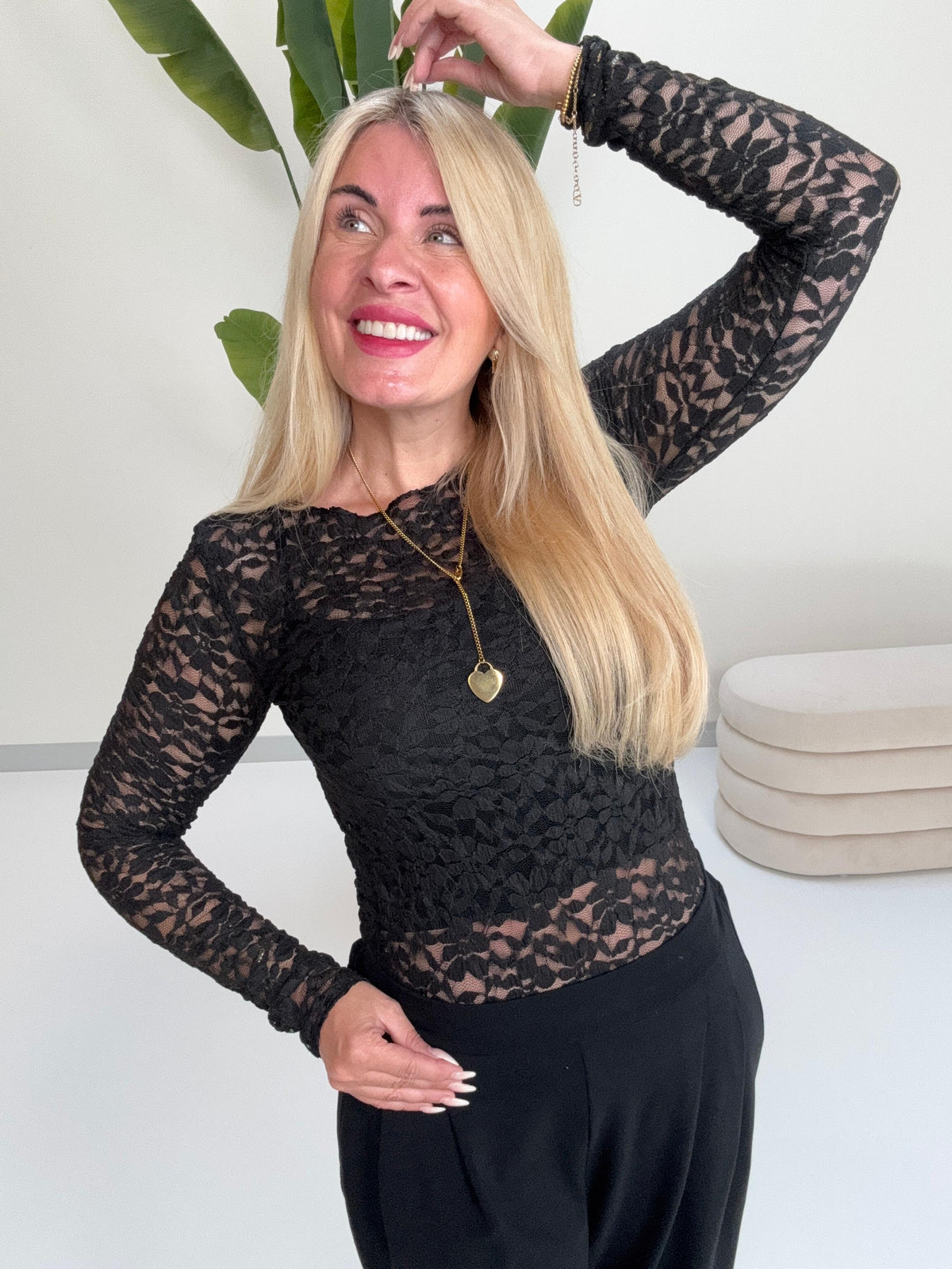 Longsleeve aus hochwertiger Spitze LACE QUEEN schwarz
