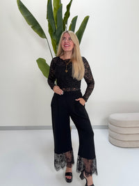 Luxury Culotte Hose mit Bundfalten & Spitze schwarz