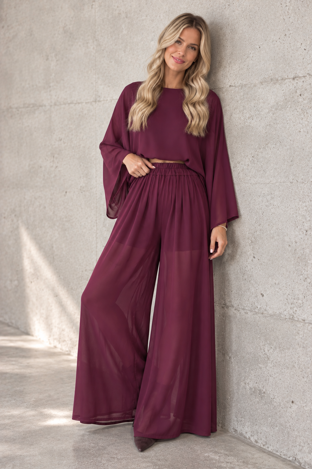 Luftige Hose mit transparentem Bein Burgundy