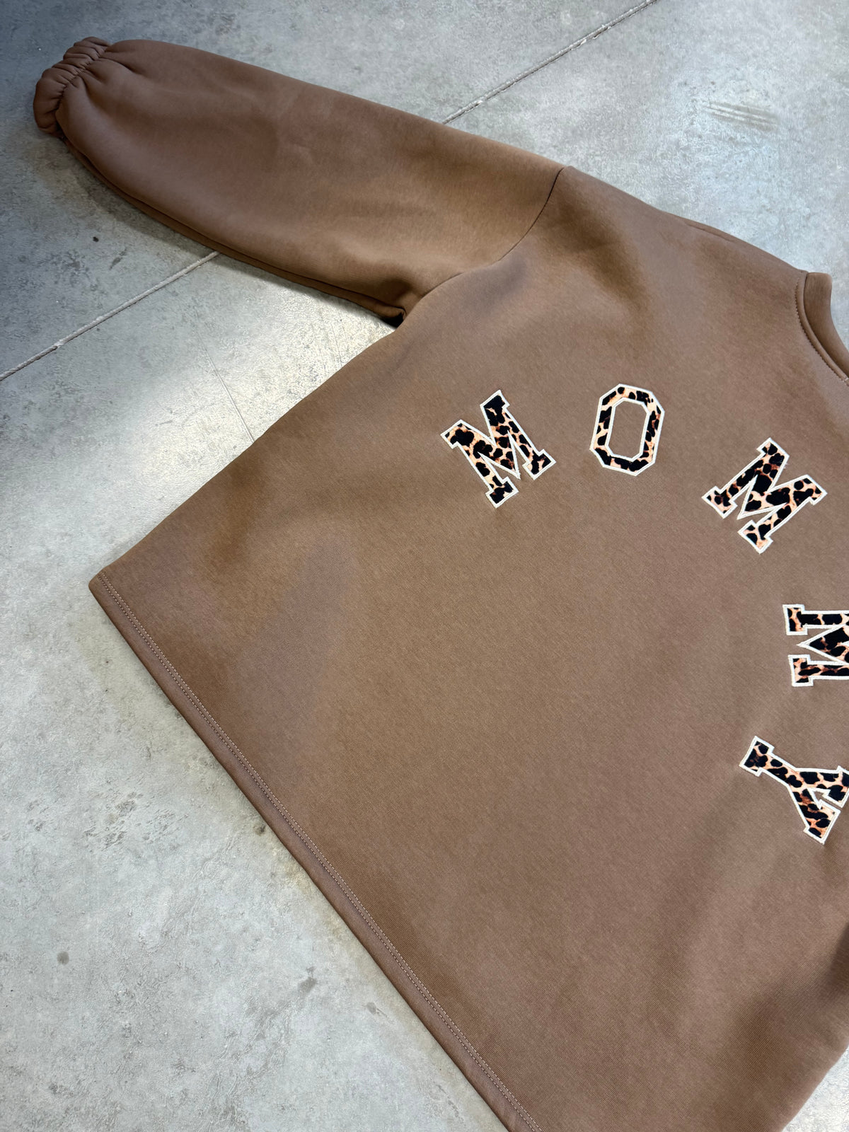 Sweater mit Rückenprint Mommy Camel