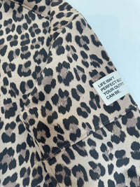 Butterstoff Sweater mit Patch am Ärmel camel LEO schwarz