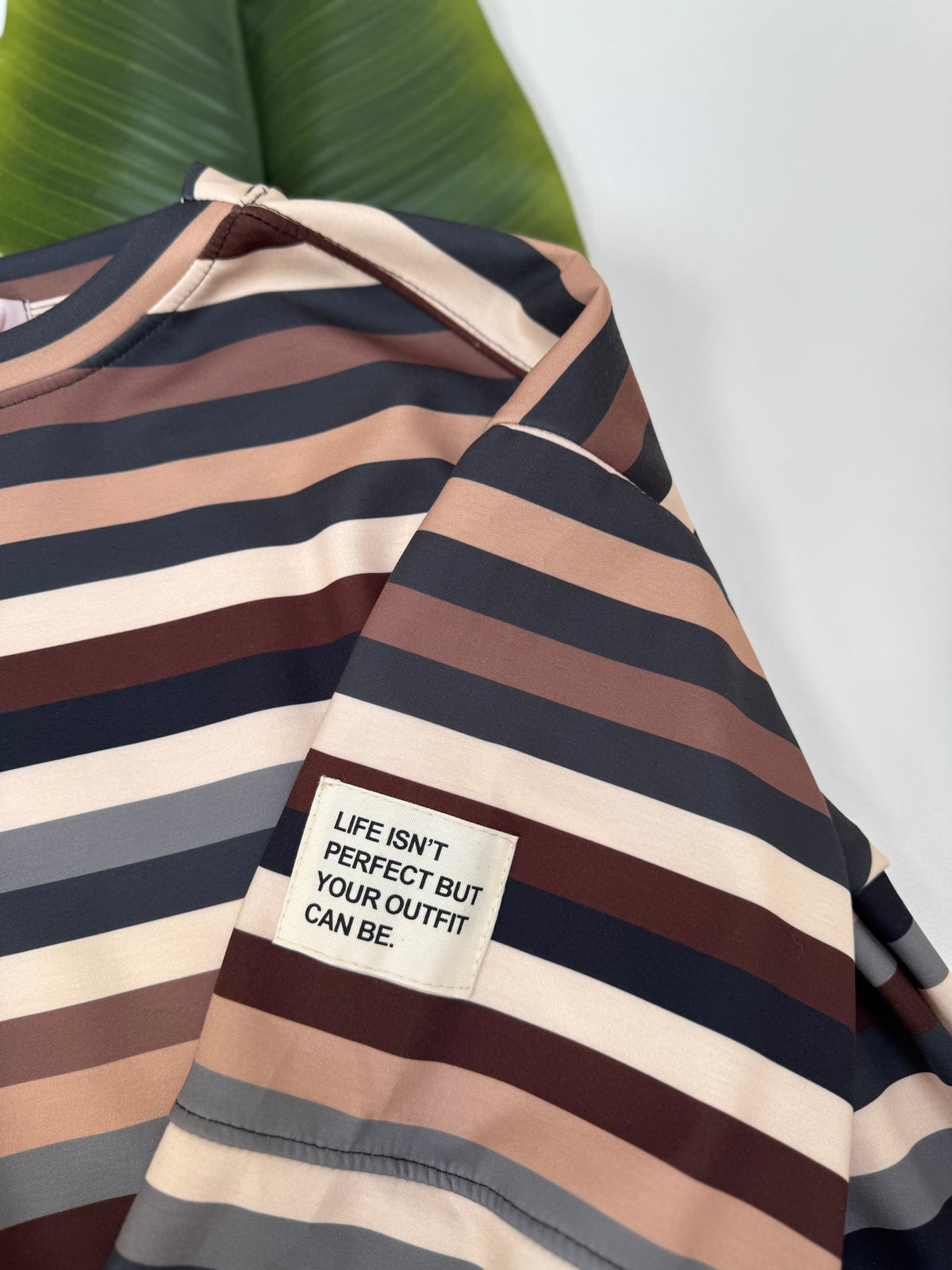 Butterstoff Sweater mit Patch am Ärmel SMALL STRIPES schwarz/braun/beige/creme/grau