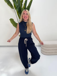 Stylische Barrel Hose COZY MYSTIQUE mitternachtsblau mit Tunnelzug