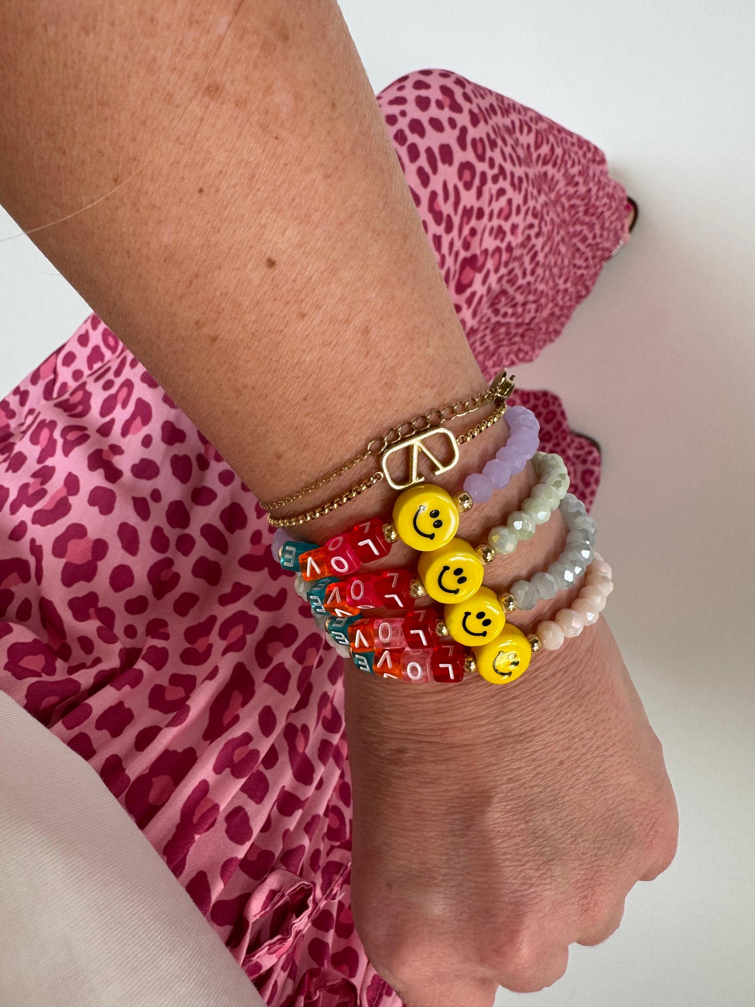 Armband GOOD VIBES ONLY mit Perlen & kleinem Anhänger