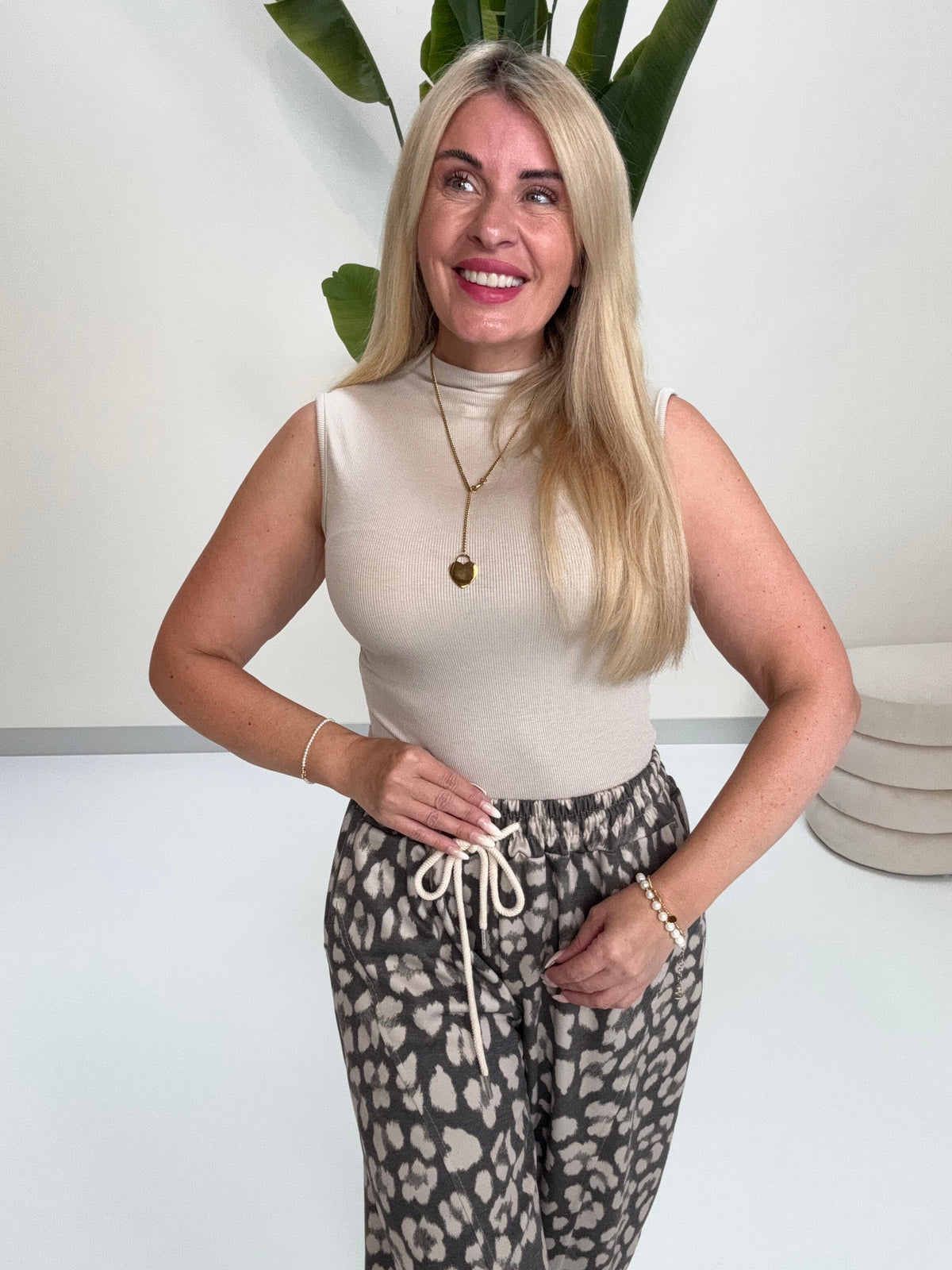 Ripp Turtle Neck Top LOVELY LIFE beige