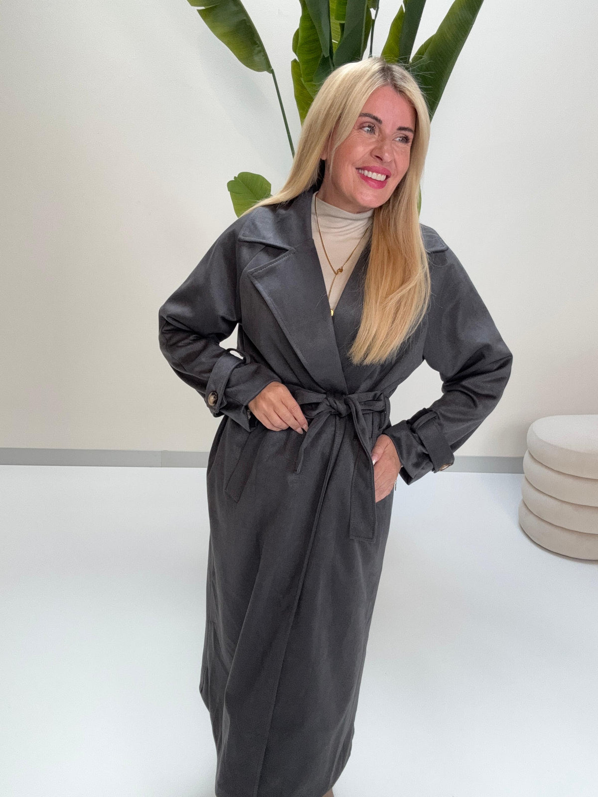 Velours Trenchcoat COZY KISS mit LEO Innenfutter dark grey
