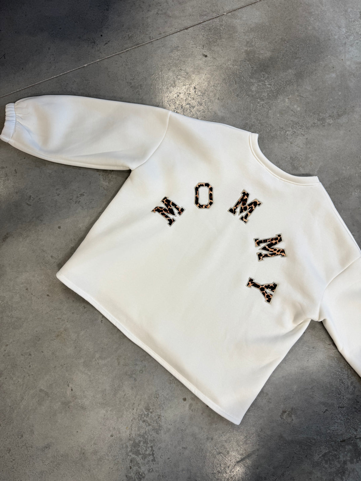 Sweater mit Rückenprint Mommy weiß