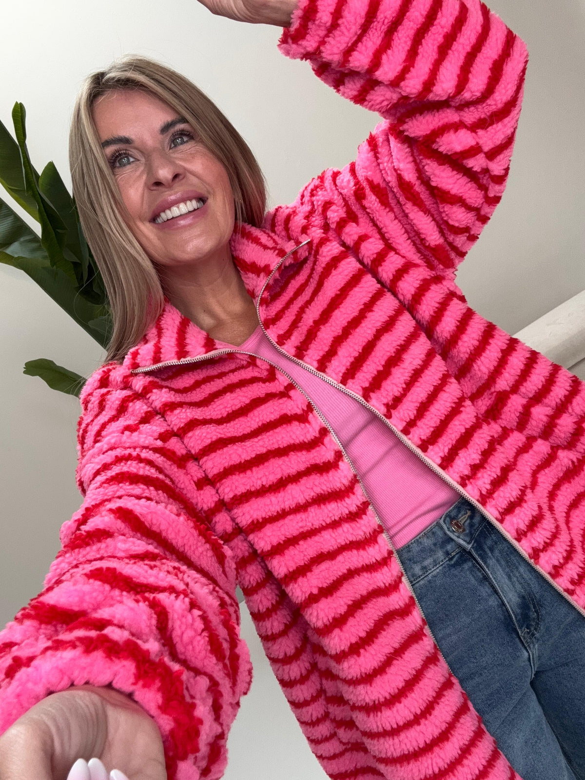 Teddy Jacke mit Reißverschluss pink/rot gestreift