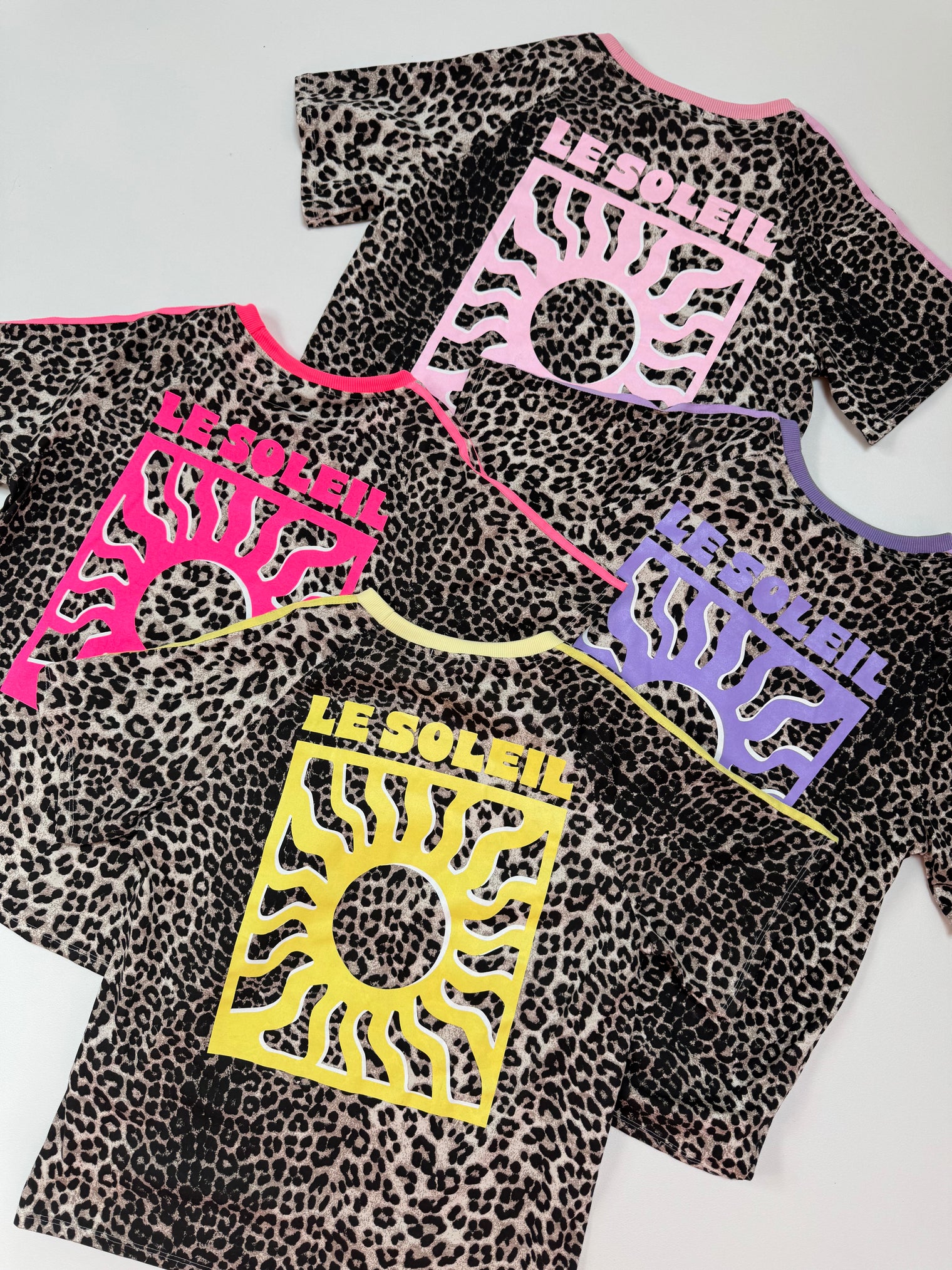 Statement Shirt leo LE SOLEIL FLIEDER mit seitlichen Streifen