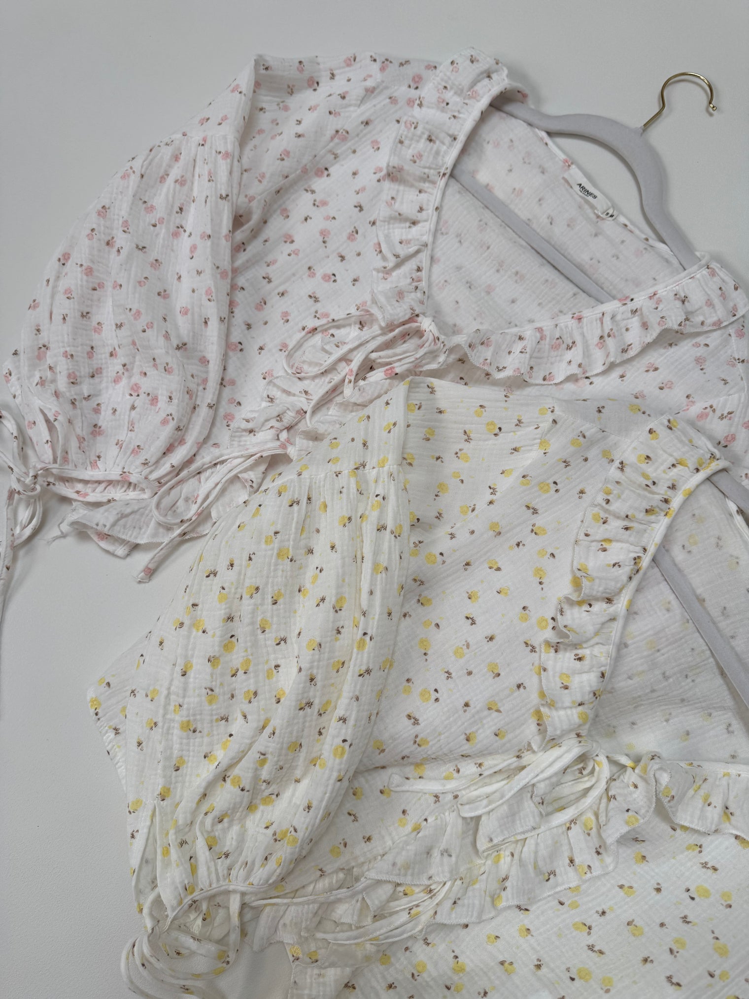 Musselin Bluse FLOWER KISS zum binden weiß/gelb