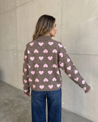 Zipper Strickjacke mit Herzchen taupe/rosa