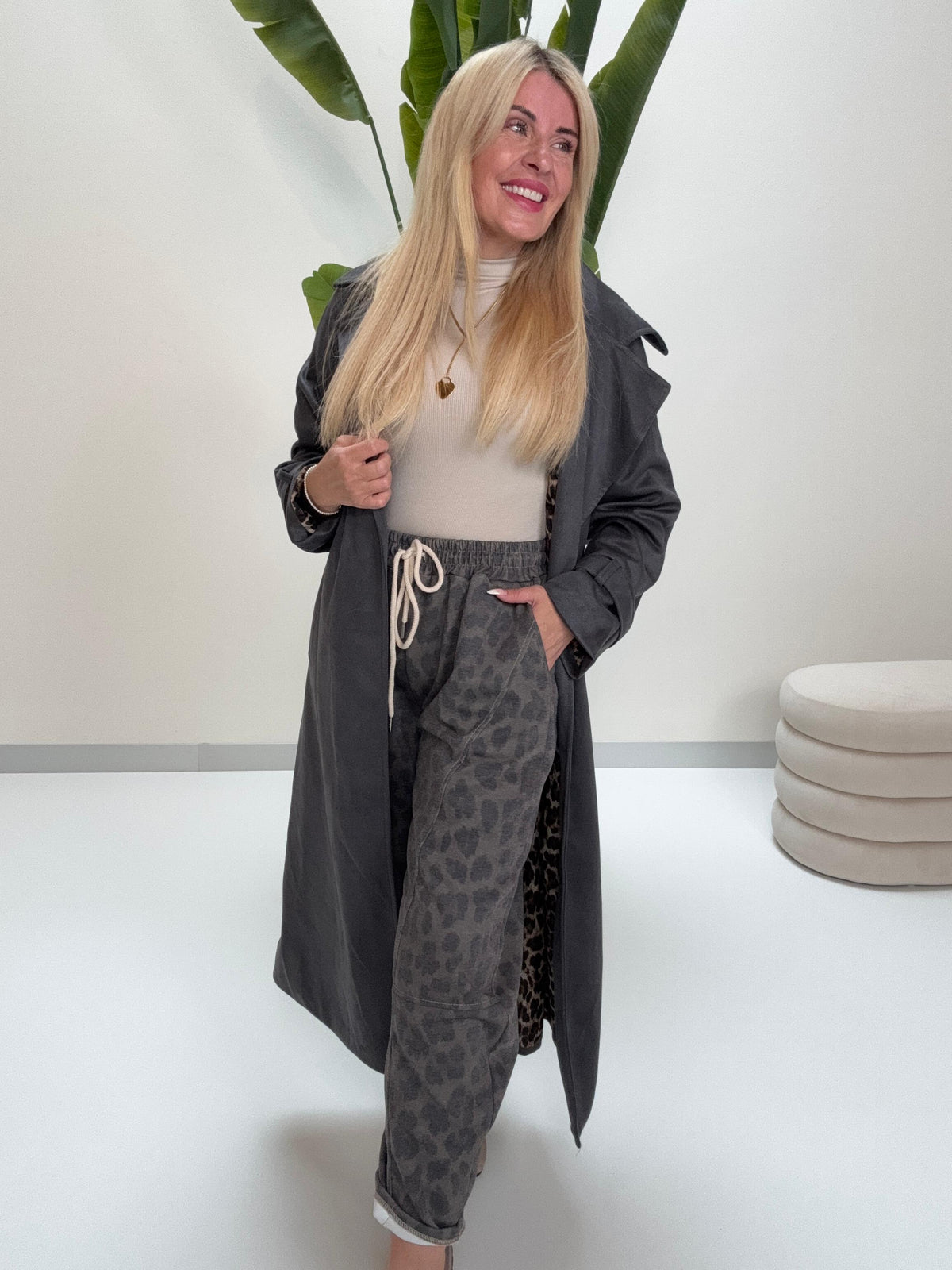 Stylische Barrel Hose LEO MYSTIQUE dark leo mit Tunnelzug
