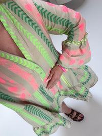 BOHO Kleid kurz STYLE hot green/rosa/dunkelgrün