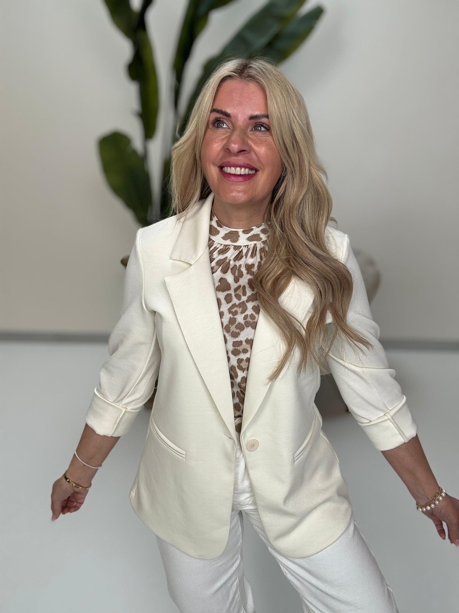 Stretch Butterstoff Blazer LOOK TO THE SKY creme