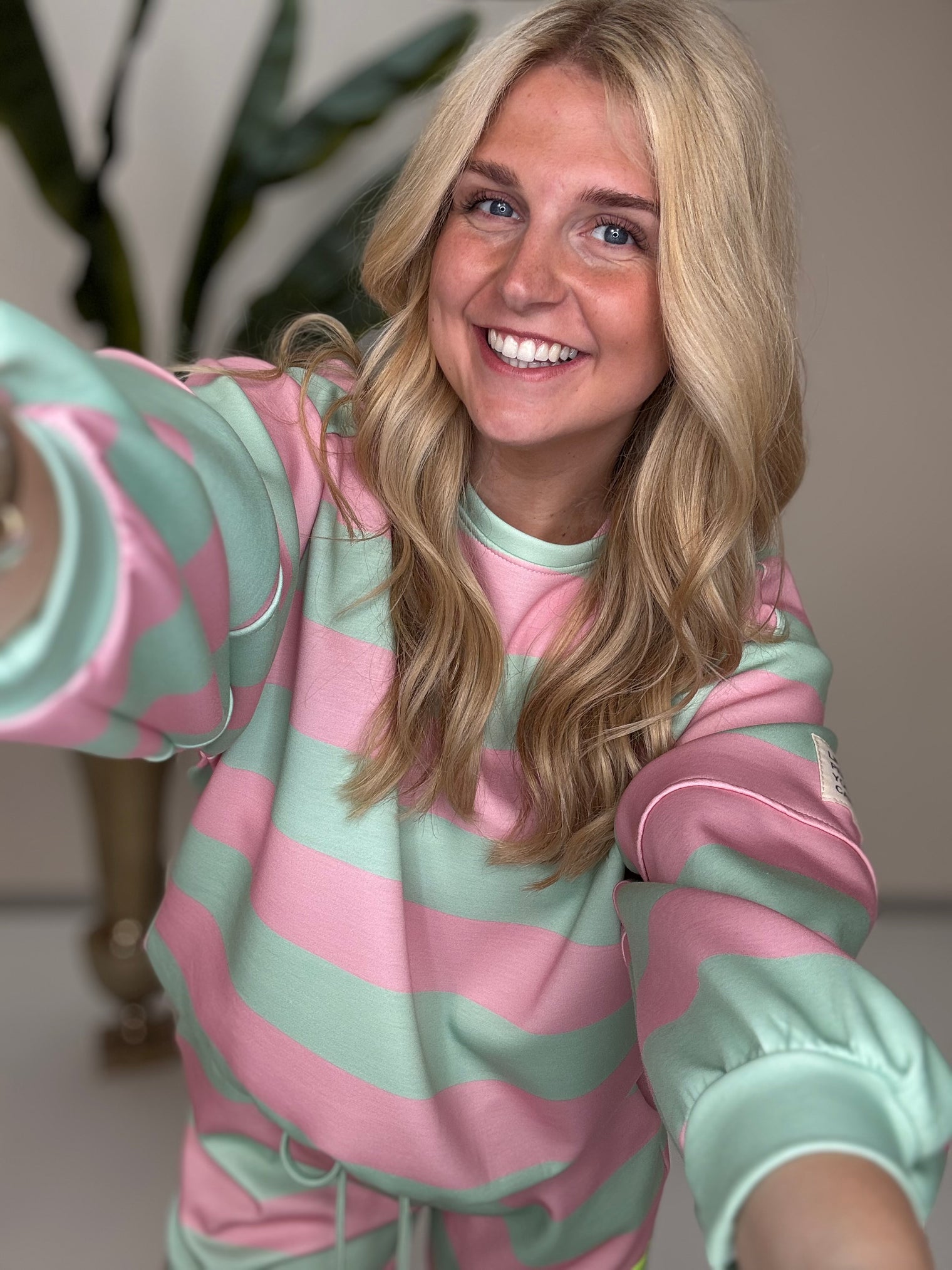 Butterstoff Sweater PERFECT OUTFIT matcha/rosa