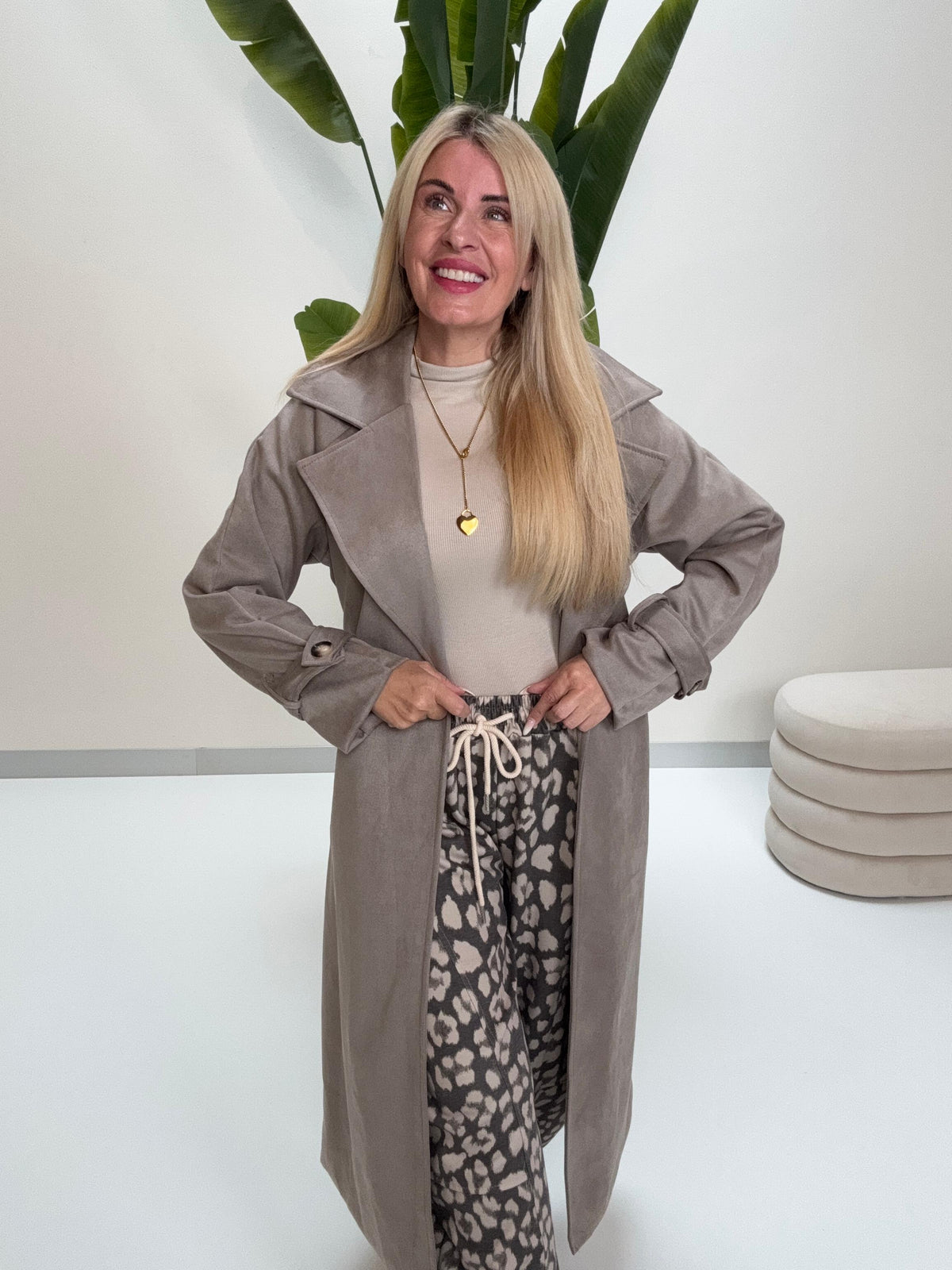Velours Trenchcoat COZY KISS mit LEO Innenfutter storm grey