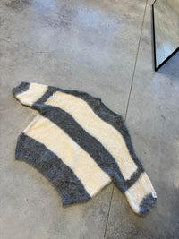 Strickpullover mit Patch grau/creme