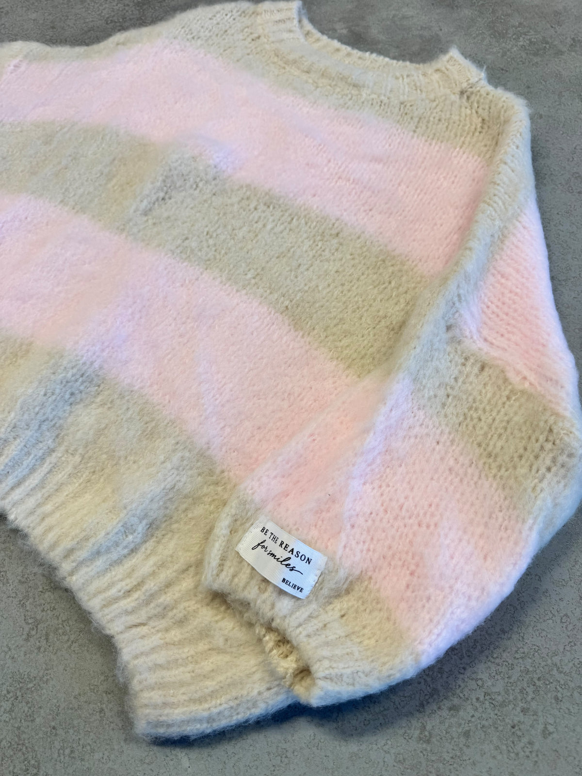 Strickpullover mit Patch beige/rosa