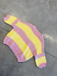 Strickpullover mit Patch rosa/gelb