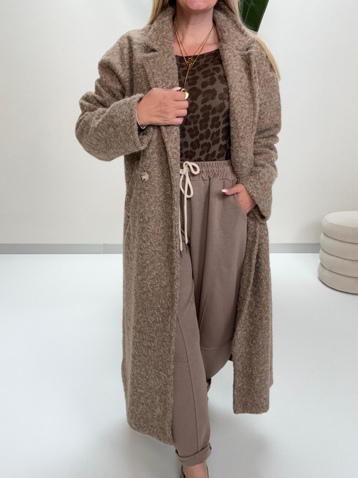 Oversize Mantel TRUST TAUPE mit seitlichen Taschen