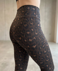 Butterstoff Leggings LEO dark chocolate/schwarz