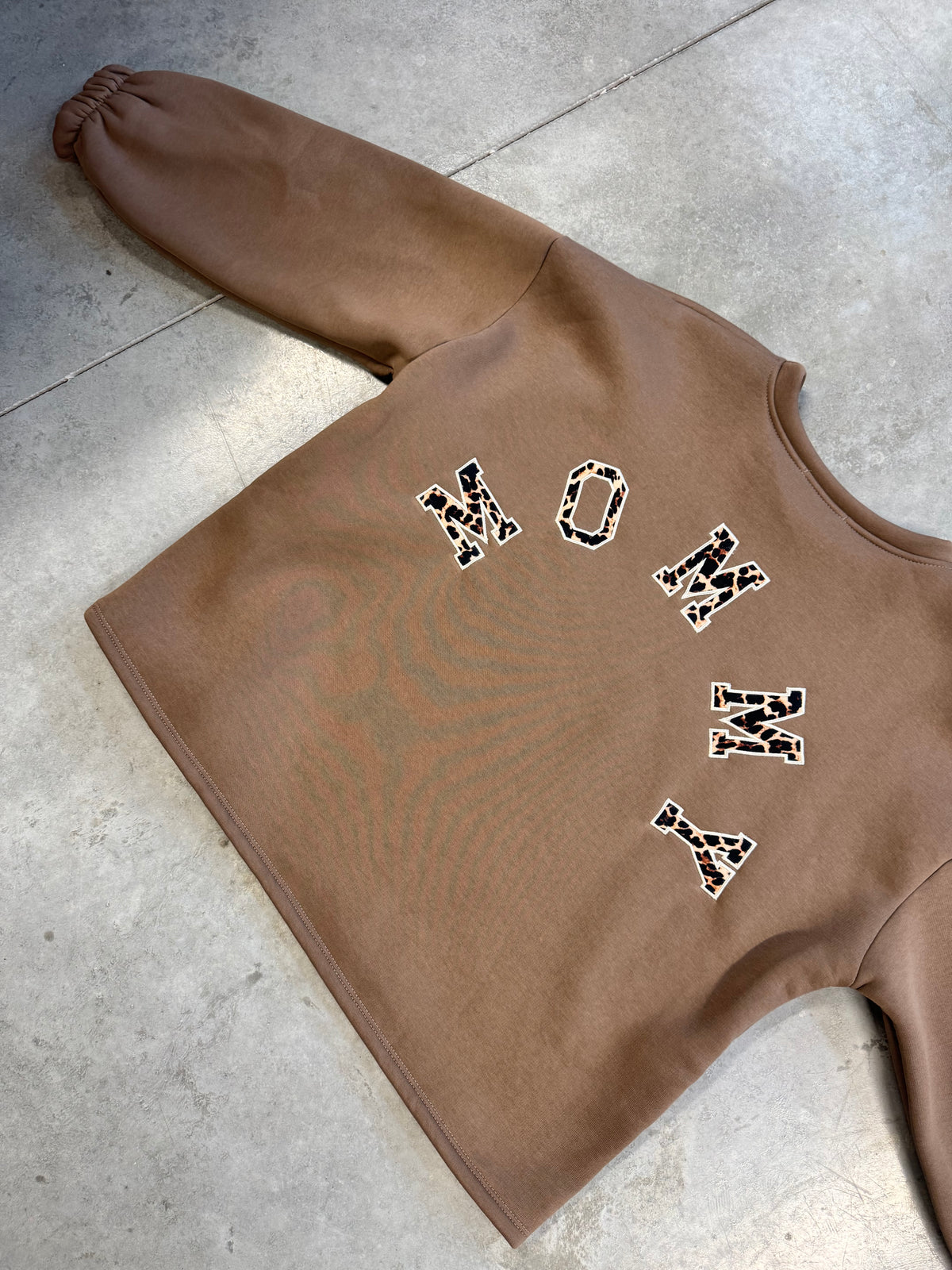 Sweater mit Rückenprint Mommy Camel