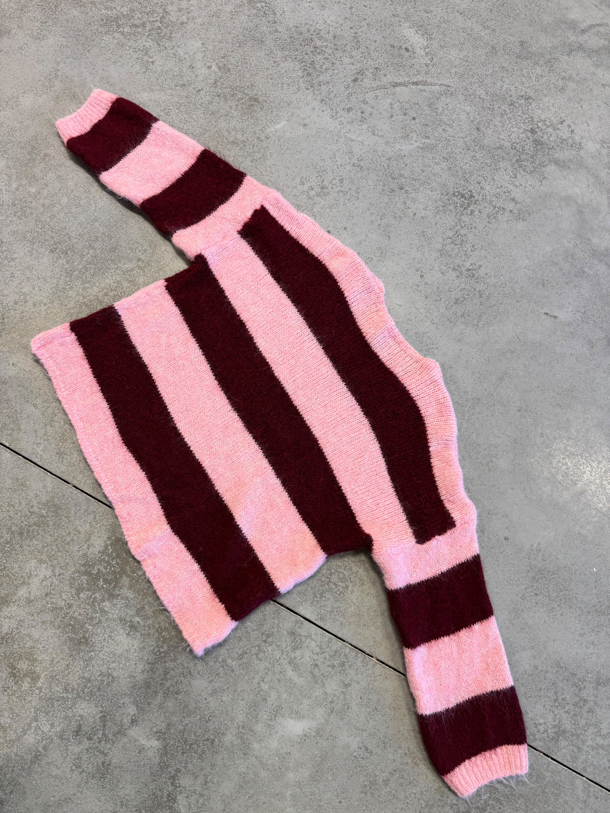 Kuschelweicher Strickpullover mit Alpakaanteil burgundy/rosa