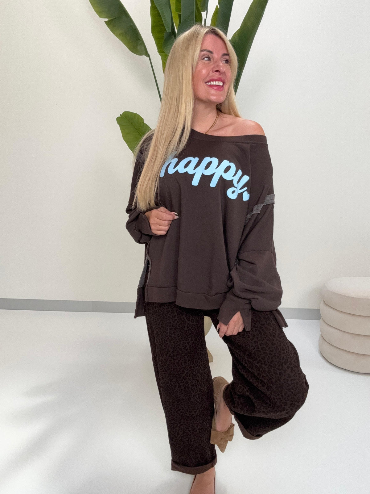 Oversize Sweater dark chocolate HAPPY himmelblau