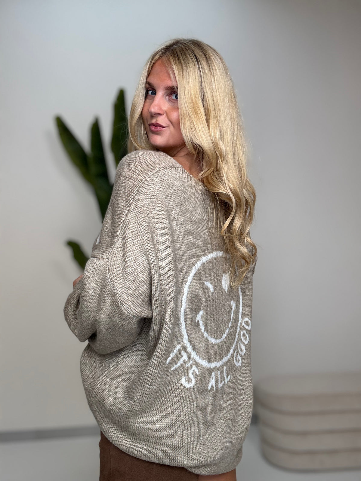 Oversize Strickpullover mit Smiley&Rückenprint beige/creme