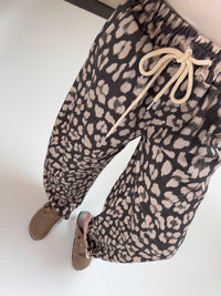 Stylische Barrel Hose LEO MYSTIQUE greige/grau mit Tunnelzug