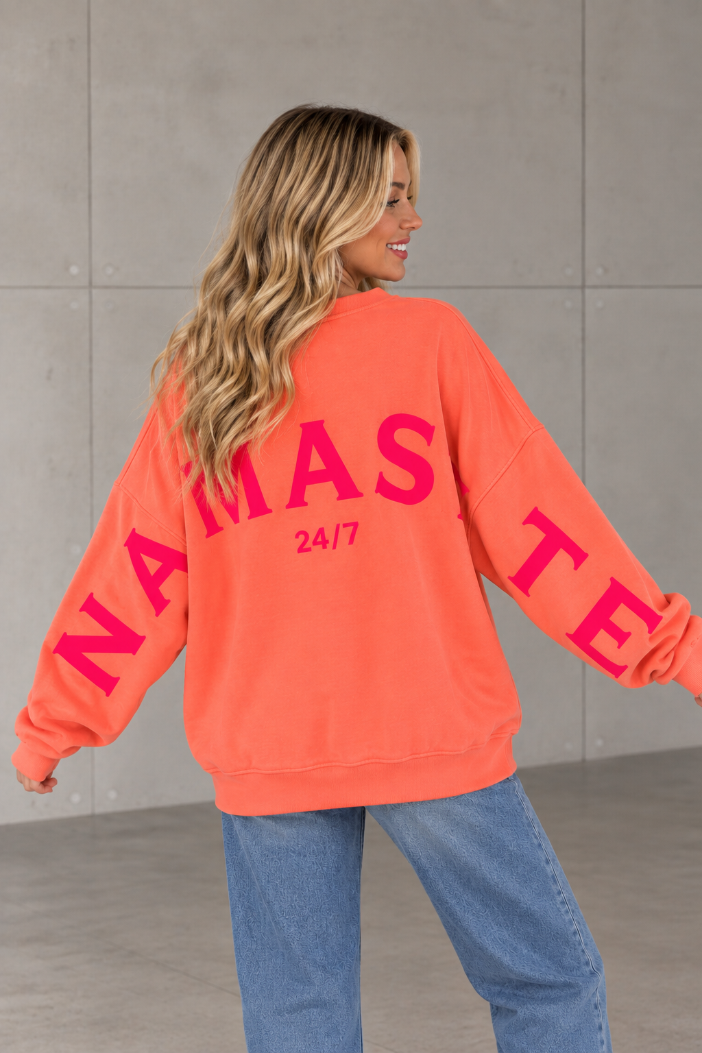 Sweater mit Rückenprint NAMASTE hot peach