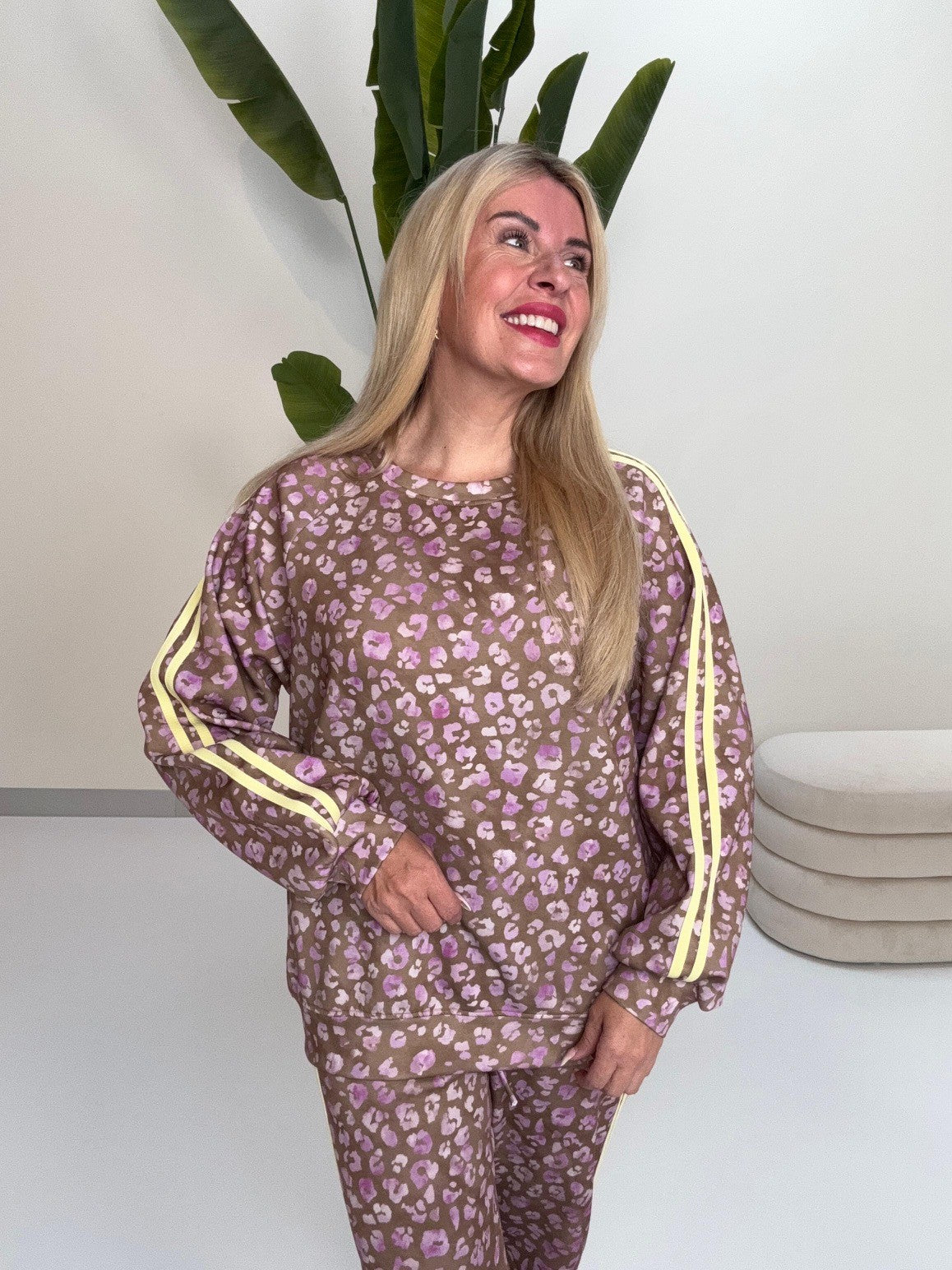 Butterstoff Sweater LEO LOUNGE braun/flieder