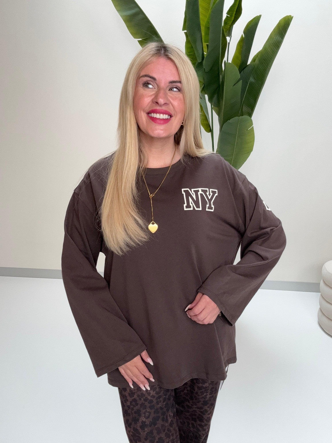 Statement Sweater braun NEW YORK