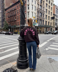 Sweater mit Rückenprint DONT CARE CLUB dunkelbraun